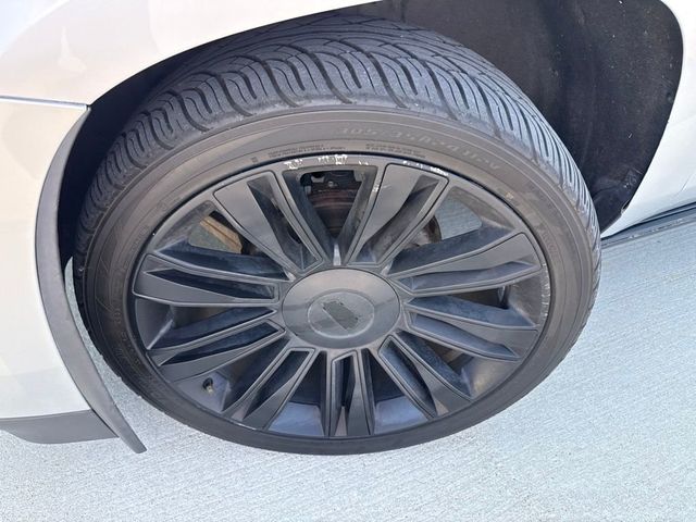 2015 Cadillac Escalade ESV 4WD 4dr Premium - 23059730 - 1