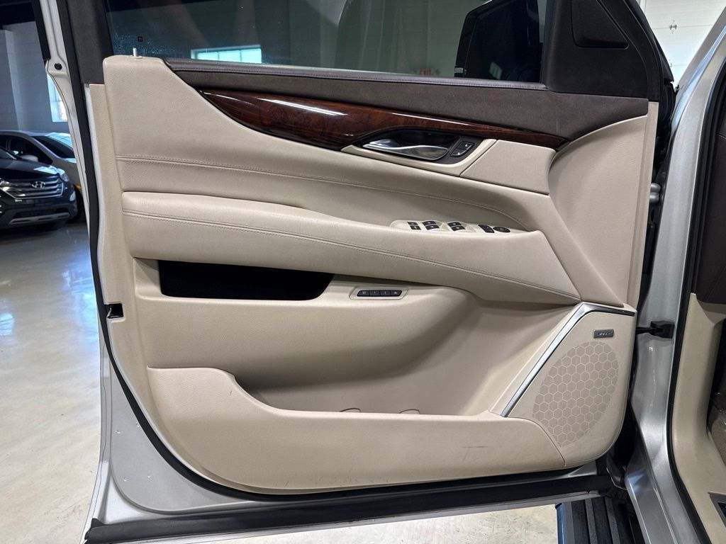 2015 Cadillac Escalade ESV 4WD 4dr Premium - 23059730 - 24