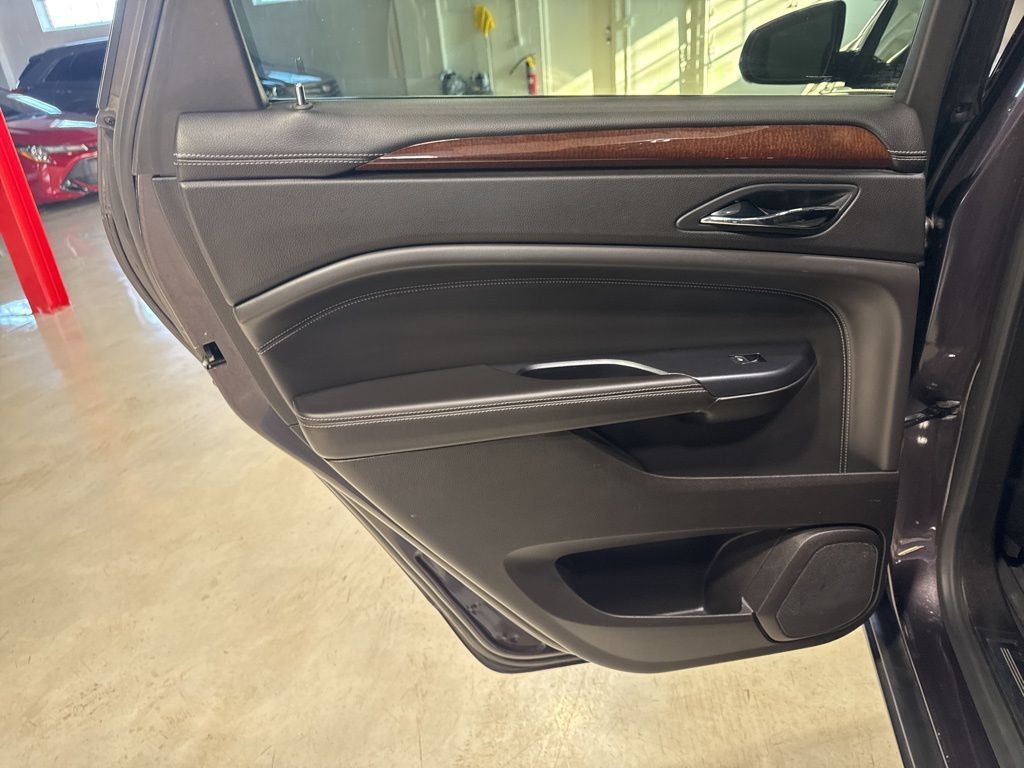 2015 Cadillac SRX AWD 4dr Luxury Collection - 22968070 - 30