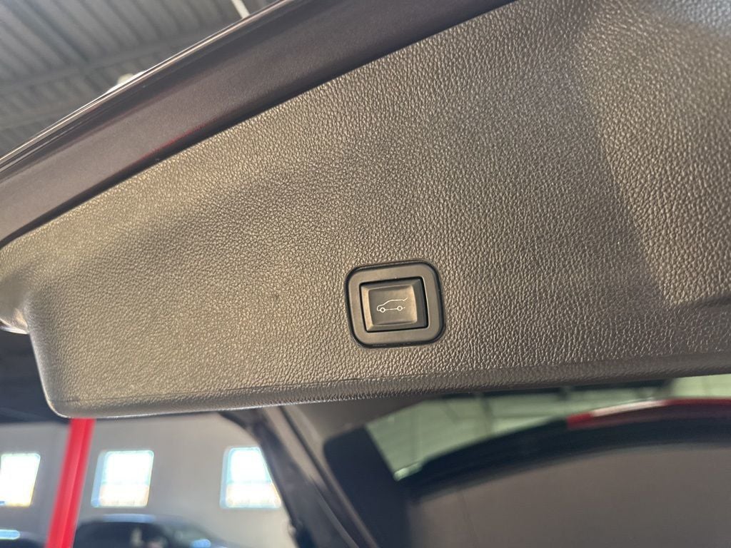 2015 Cadillac SRX AWD 4dr Luxury Collection - 22968070 - 32