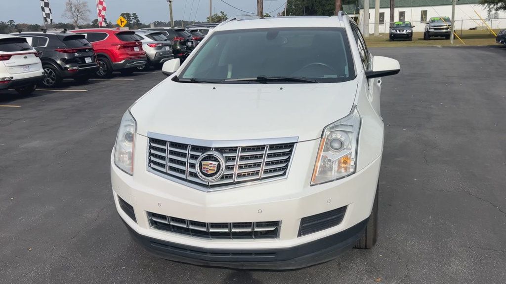 2015 Cadillac SRX Luxury photo 2