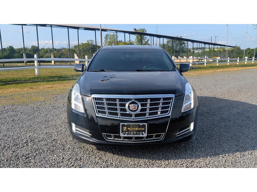 2015 Cadillac XTS Luxury photo 2