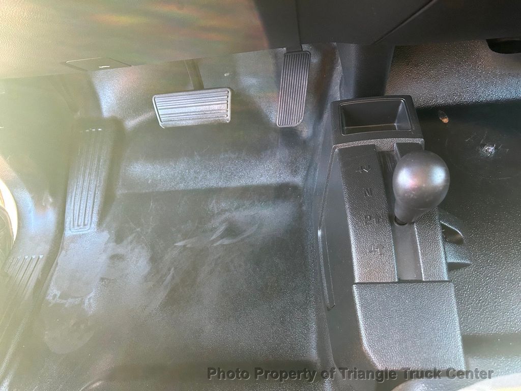2015 Chevrolet 2500HD DURAMAX UTILITY CREW CAB 4x4 SUPER CLEAN! +LOOK INSIDE UTILITY BOXES! WOW!  SUPER CLEAN UNIT! - 22108613 - 24
