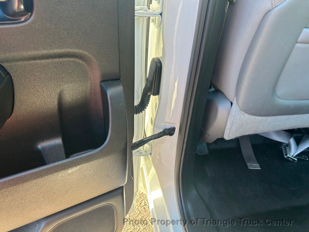 2015 Chevrolet 2500HD DURAMAX UTILITY CREW CAB 4x4 SUPER CLEAN! +LOOK INSIDE UTILITY BOXES! WOW!  SUPER CLEAN UNIT! - 22108613 - 37