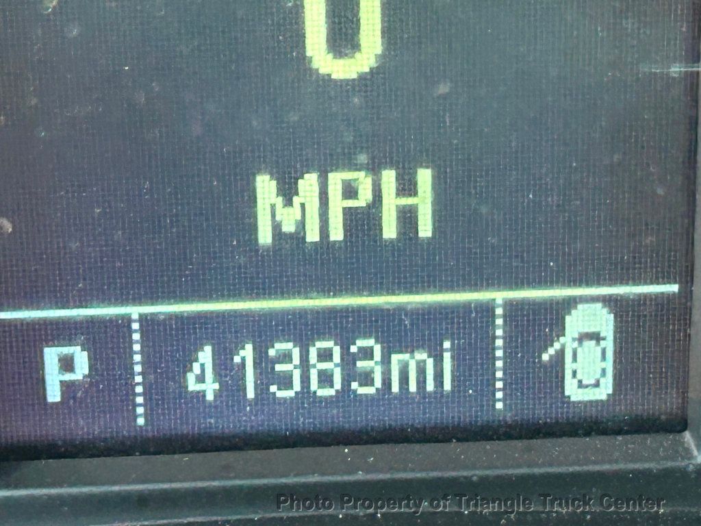 2015 Chevrolet 2500HD UTILITY JUST 41k MILES! NICE UNIT! ++LADDER/PIPE RACKS! SUPER NICE UTILITY ! - 22872875 - 24