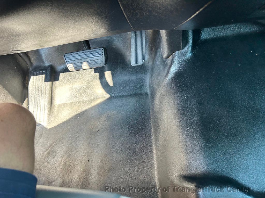 2015 Chevrolet 2500HD UTILITY JUST 41k MILES! NICE UNIT! ++LADDER/PIPE RACKS! SUPER NICE UTILITY ! - 22872875 - 63