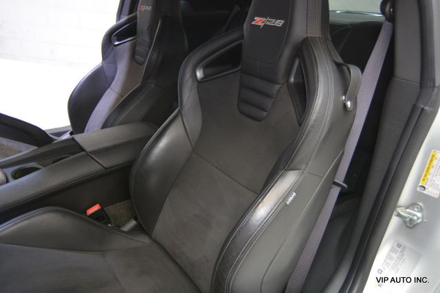 2015 Chevrolet Camaro 1 of 48 - 23085103 - 18