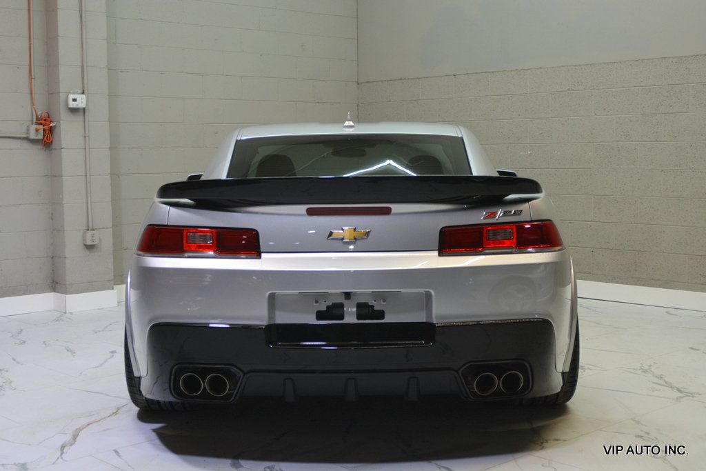 2015 Chevrolet Camaro 1 of 48 - 23085103 - 27