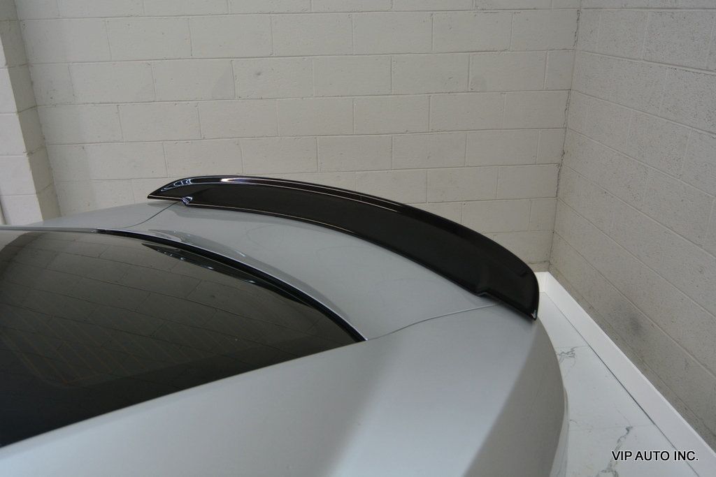 2015 Chevrolet Camaro 1 of 48 - 23085103 - 28