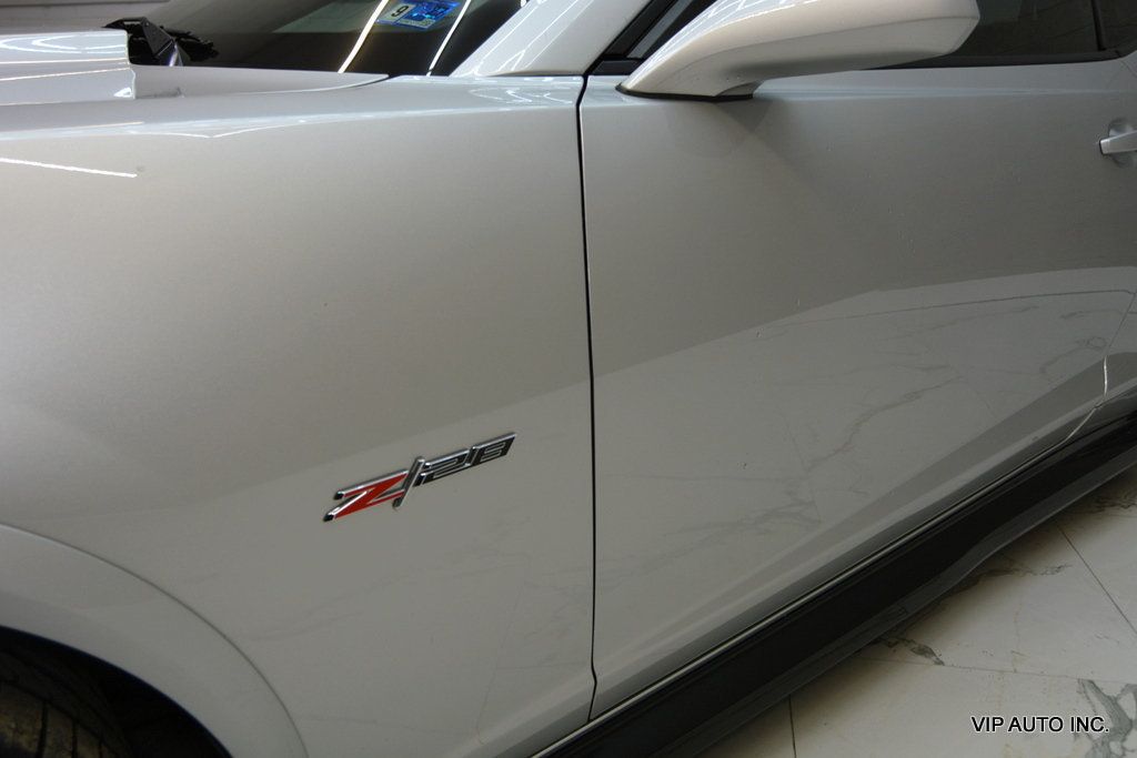 2015 Chevrolet Camaro 1 of 48 - 23085103 - 30