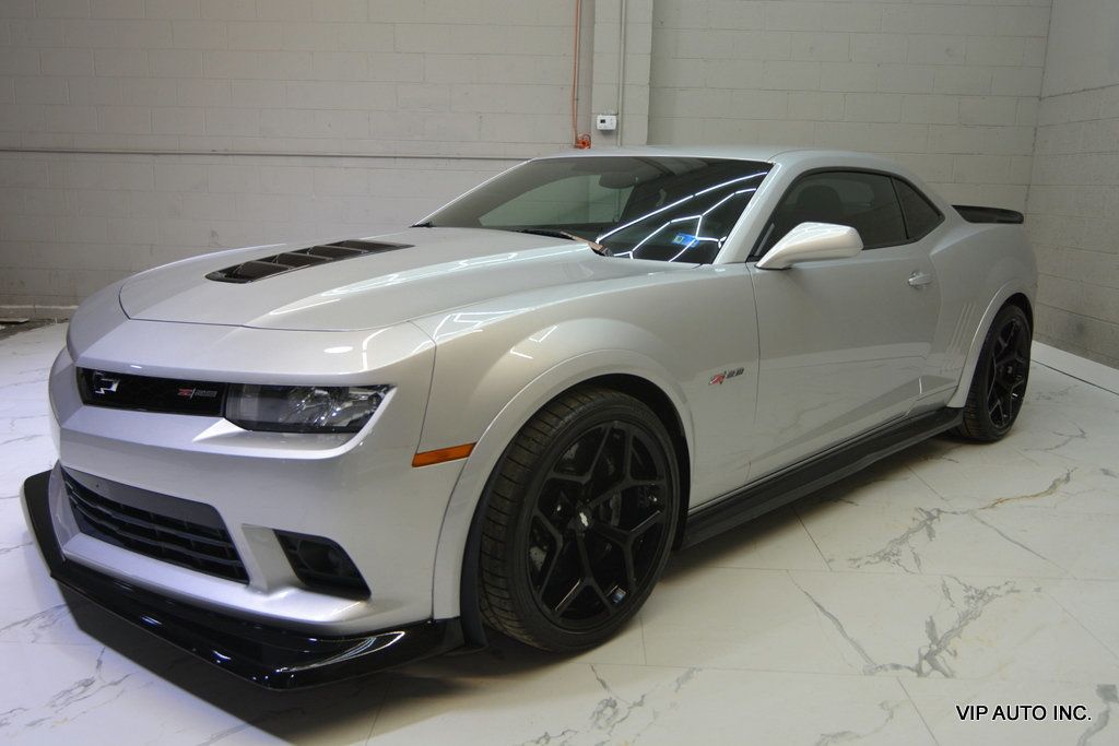 2015 Chevrolet Camaro 1 of 48 - 23085103 - 33