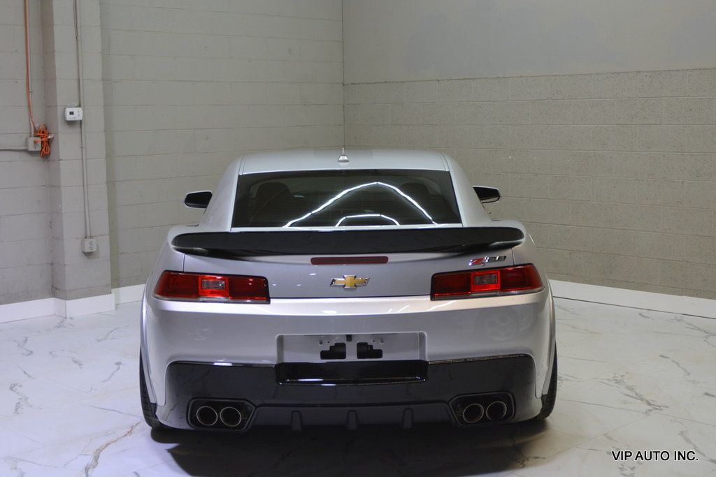 2015 Chevrolet Camaro 1 of 48 - 23085103 - 3