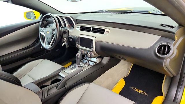 2015 Chevrolet Camaro 2dr Convertible 2LT w/ RS Pkg, Navigation & 20’’ Polished Wheels - 23032184 - 24