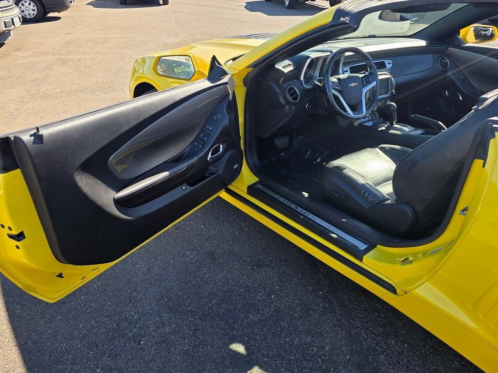 2015 Chevrolet Camaro 2dr Convertible SS w/2SS - 22947200 - 33