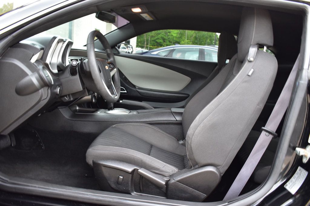 2015 Chevrolet Camaro 2dr Coupe LS w/1LS - 22853903 - 13