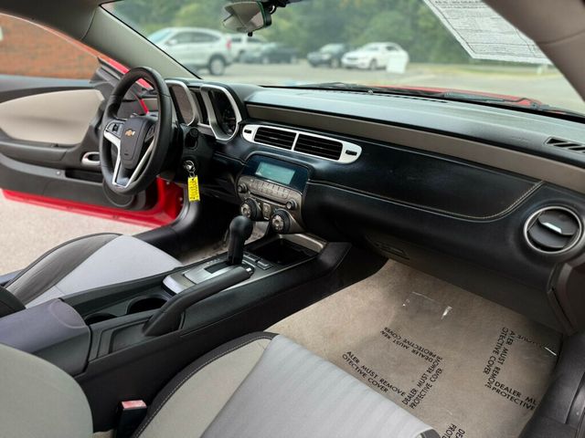 2015 Chevrolet Camaro 2dr Coupe LS w/1LS - 22886514 - 11