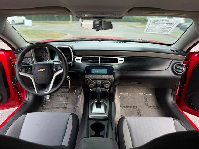 2015 Chevrolet Camaro 2dr Coupe LS w/1LS - 22886514 - 14