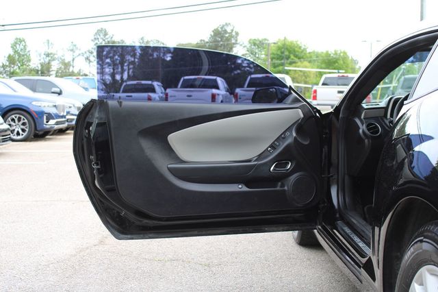 2015 Chevrolet Camaro 2dr Coupe LS w/1LS - 23017817 - 11
