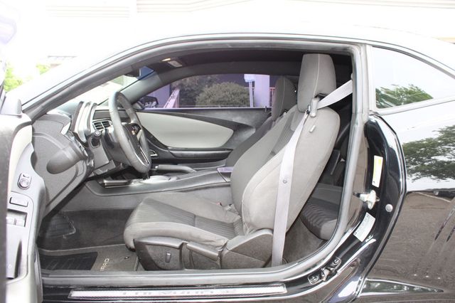 2015 Chevrolet Camaro 2dr Coupe LS w/1LS - 23017817 - 12