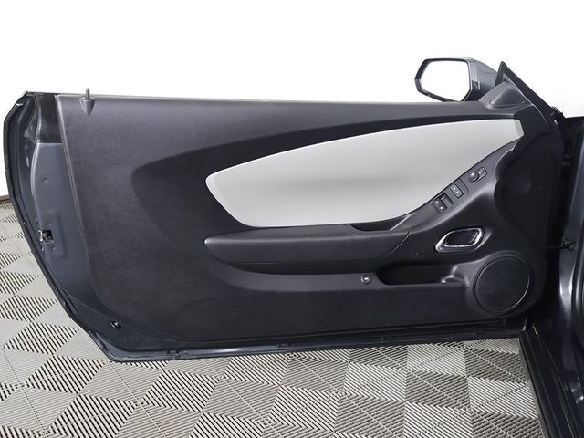 2015 Chevrolet Camaro 2dr Coupe LS w/2LS - 22943014 - 15