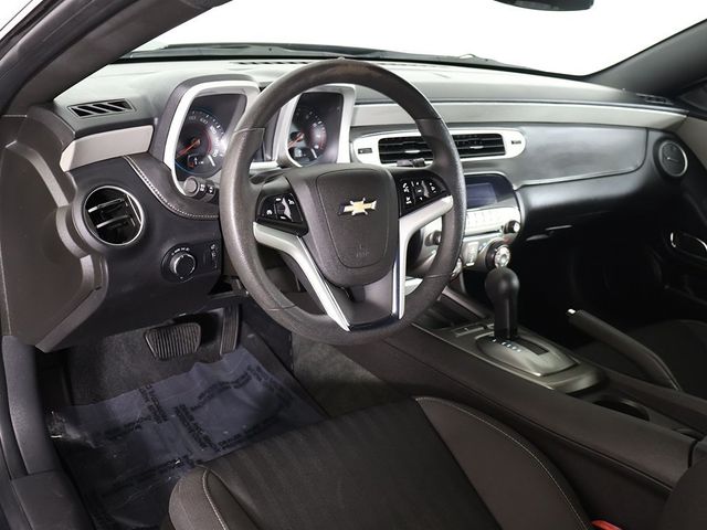 2015 Chevrolet Camaro 2dr Coupe LS w/2LS - 22943014 - 17