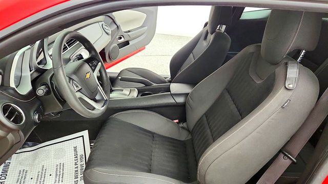 2015 Chevrolet Camaro 2dr Coupe LS w/2LS - 23073910 - 17
