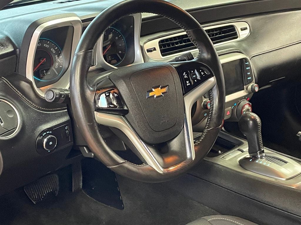 2015 Chevrolet Camaro 2dr Coupe LT w/1LT - 22979772 - 11