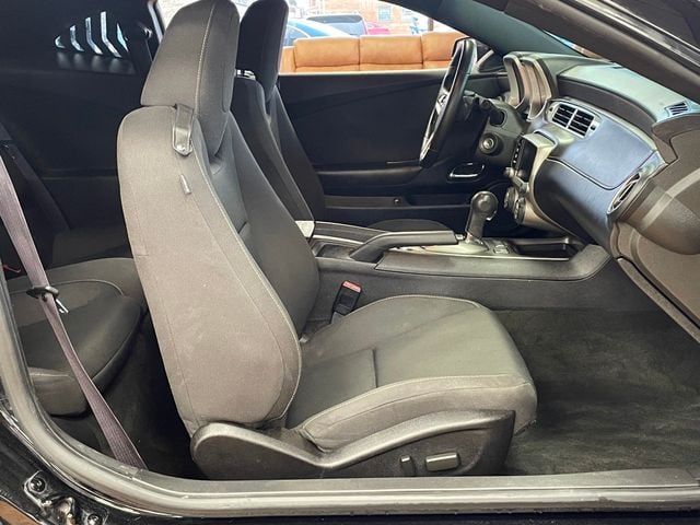 2015 Chevrolet Camaro 2dr Coupe LT w/1LT - 22979772 - 17