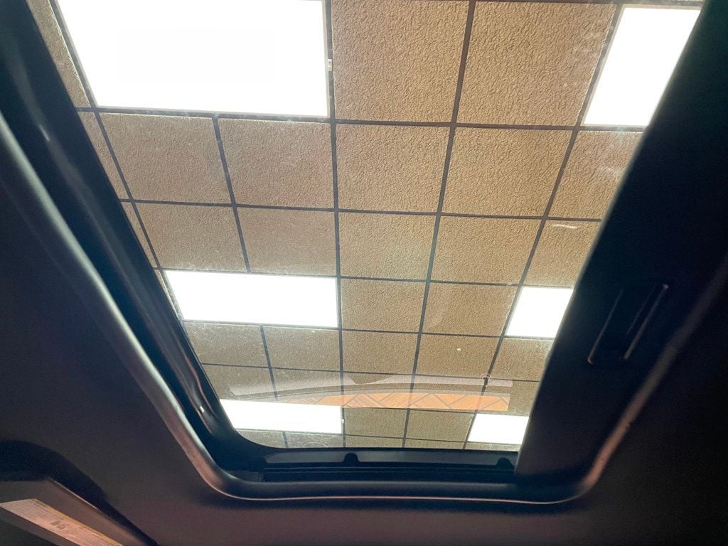 2015 Chevrolet Camaro 2dr Coupe LT w/1LT - 22979772 - 26