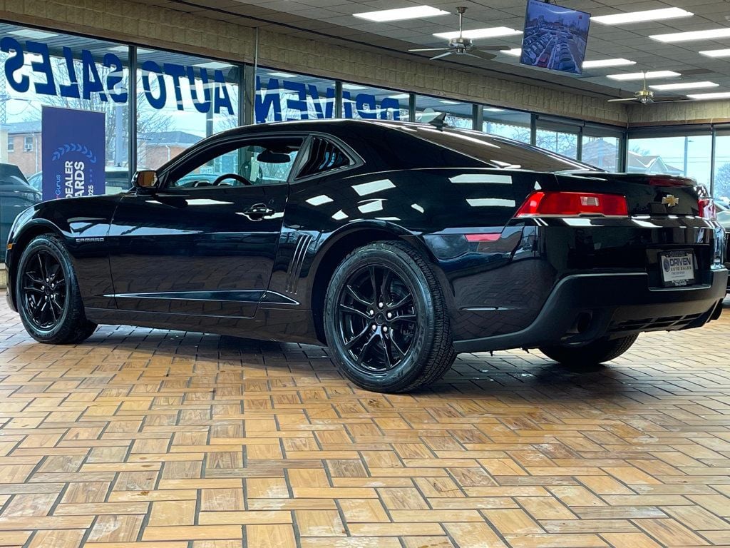 2015 Chevrolet Camaro 2dr Coupe LT w/1LT - 22979772 - 5
