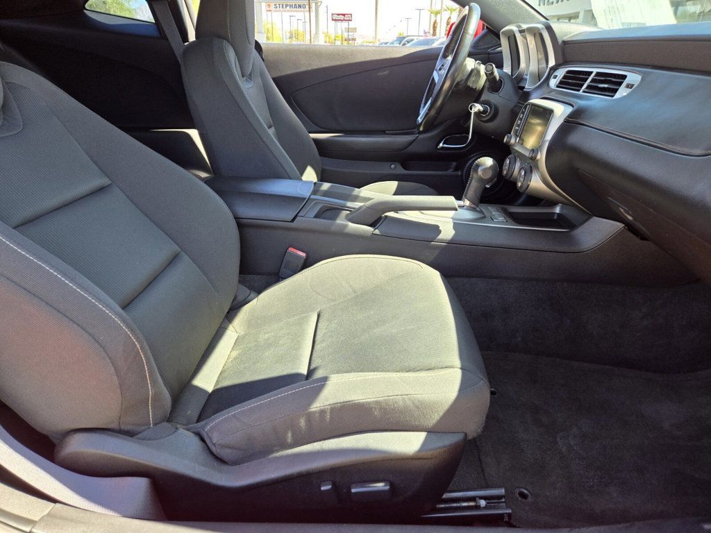 2015 Chevrolet Camaro 2dr Coupe LT w/1LT - 22943870 - 9