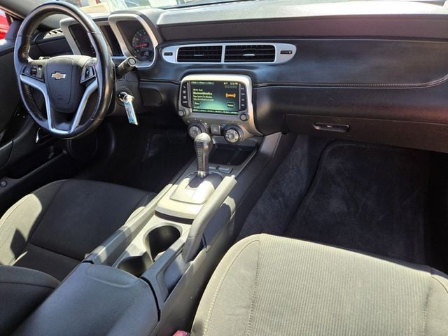 2015 Chevrolet Camaro 2dr Coupe LT w/1LT - 22943870 - 10