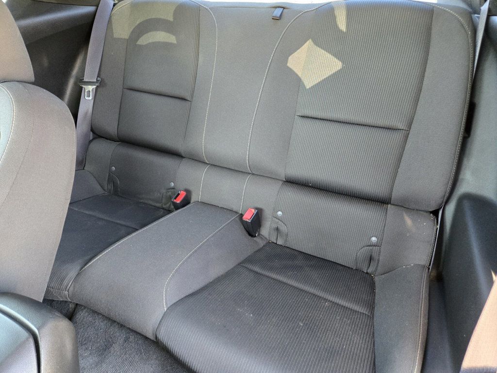 2015 Chevrolet Camaro 2dr Coupe LT w/1LT - 22943870 - 7