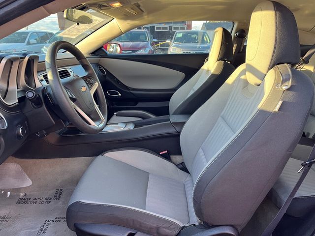 2015 Chevrolet Camaro 2dr Coupe LT w/1LT - 22972627 - 16