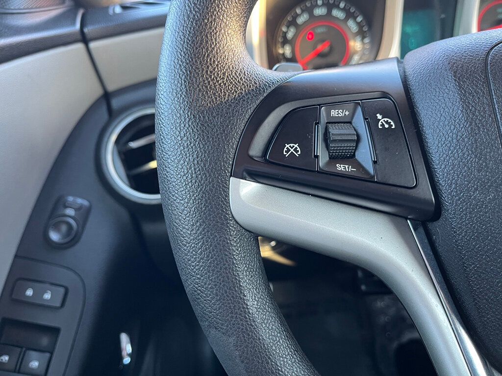 2015 Chevrolet Camaro 2dr Coupe LT w/1LT - 22972627 - 19