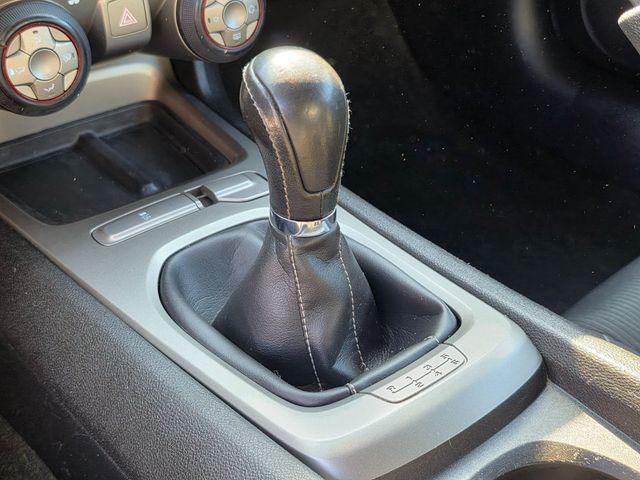 2015 Chevrolet Camaro 2dr Coupe LT w/1LT - 22943810 - 23