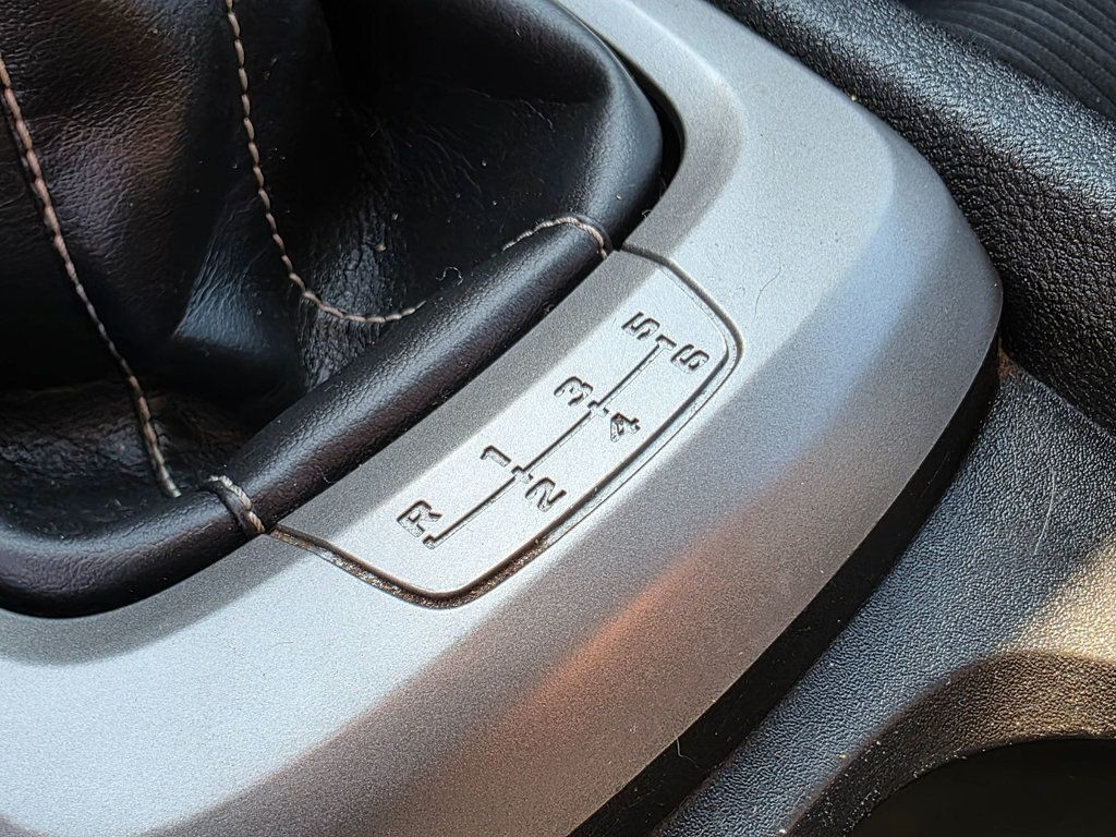 2015 Chevrolet Camaro 2dr Coupe LT w/1LT - 22943810 - 30