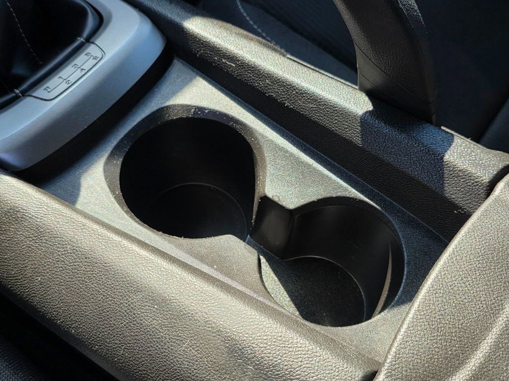 2015 Chevrolet Camaro 2dr Coupe LT w/1LT - 22943810 - 31