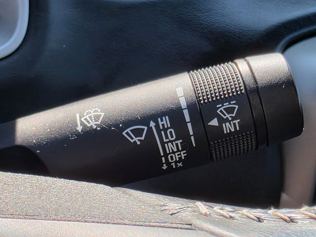 2015 Chevrolet Camaro 2dr Coupe LT w/1LT - 22943810 - 33