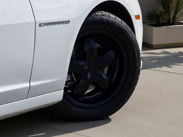 2015 Chevrolet Camaro 2dr Coupe LT w/1LT - 22943810 - 7