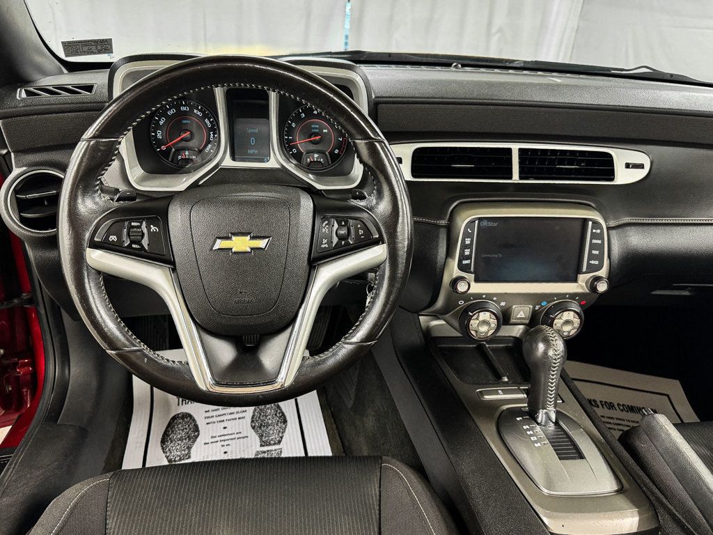 2015 Chevrolet Camaro 1LT photo 11