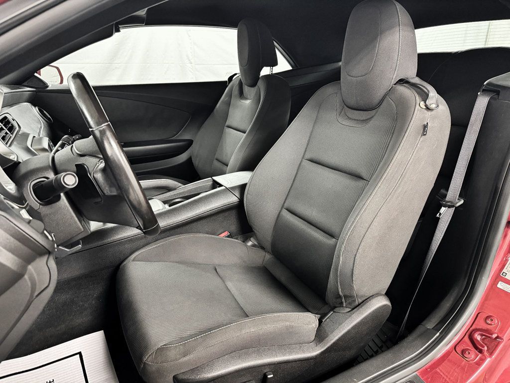 2015 Chevrolet Camaro 1LT photo 7