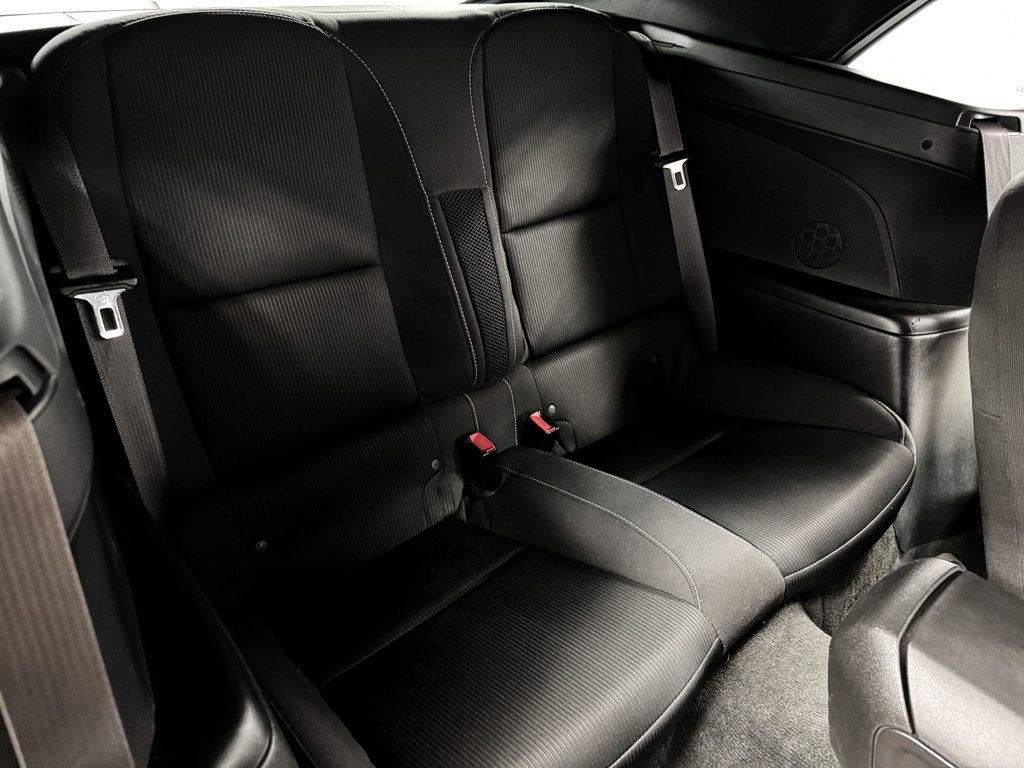 2015 Chevrolet Camaro 1LT photo 9
