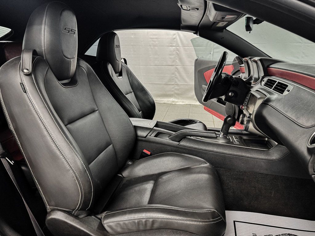 2015 Chevrolet Camaro LT CONVERTIBLE - 23062890 - 12