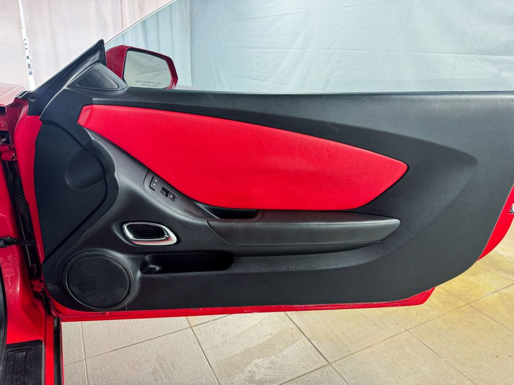 2015 Chevrolet Camaro LT CONVERTIBLE - 23062890 - 15