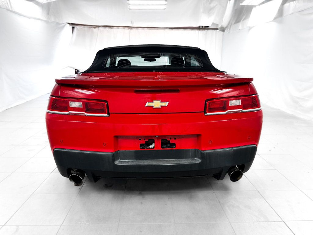 2015 Chevrolet Camaro LT CONVERTIBLE - 23062890 - 4