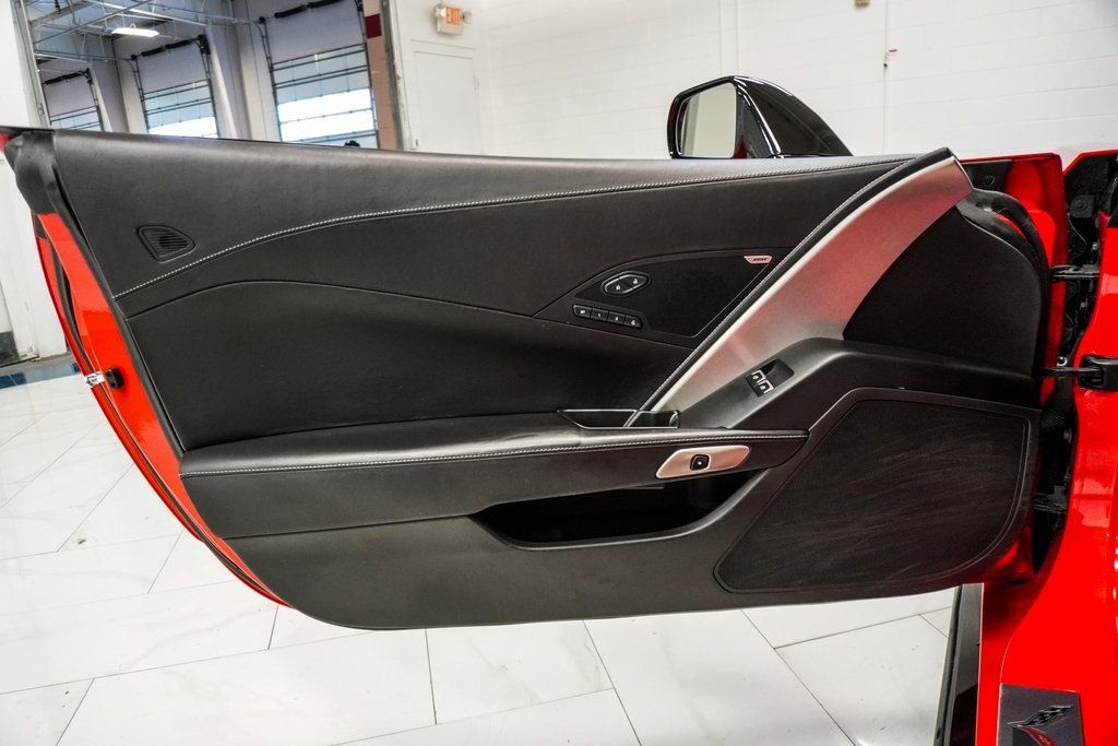 2015 Chevrolet Corvette Stingray Z51 3LT photo 14