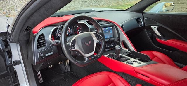 2015 Chevrolet Corvette 2dr Z06 Coupe w/3LZ - 22984067 - 24