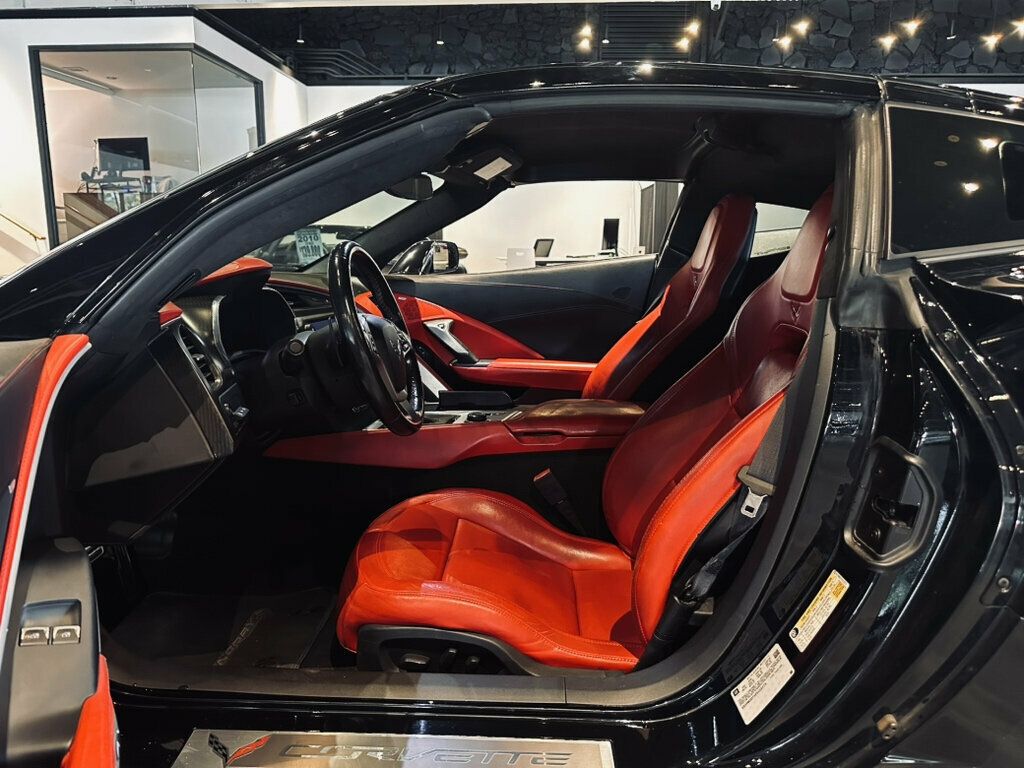 2015 Chevrolet Corvette Heated&VentSeats/CarbonFiberRoof//MagSelectiveRideControl - 23061550 - 4