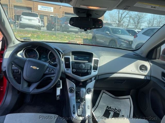 2015 Chevrolet CRUZE 4dr Sedan Automatic LS - 23024844 - 9